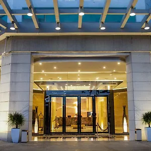4* Hotel Royale Signature